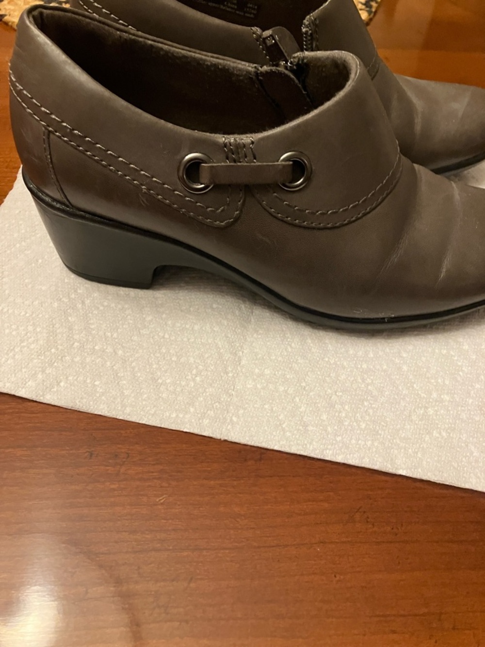 CLARK’S. Dark Green Leather With Side Zipper Shoe. Size 7.5. VERY NICE! - Picture 14 of 14